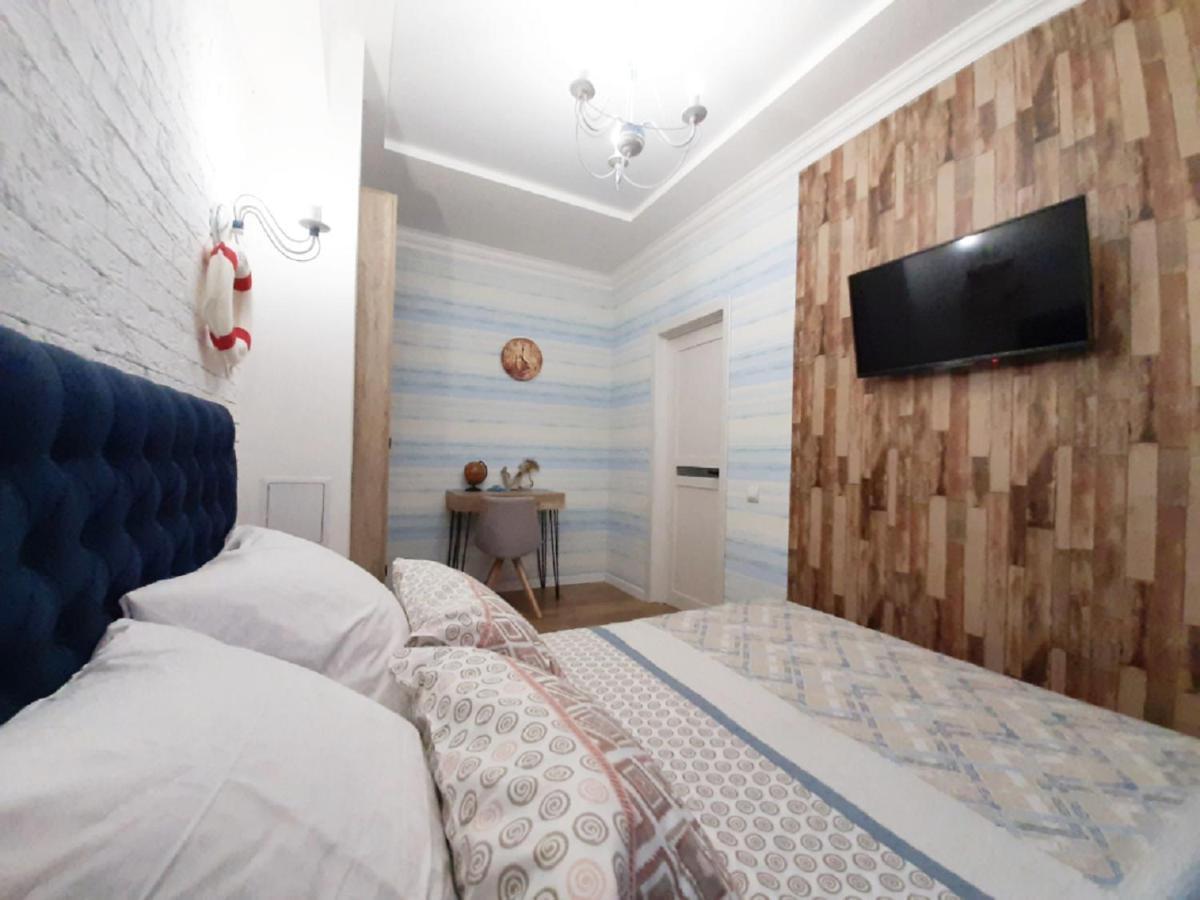 2 Bdr Apartment Near Gorky Park, Center Carcóvia Exterior foto