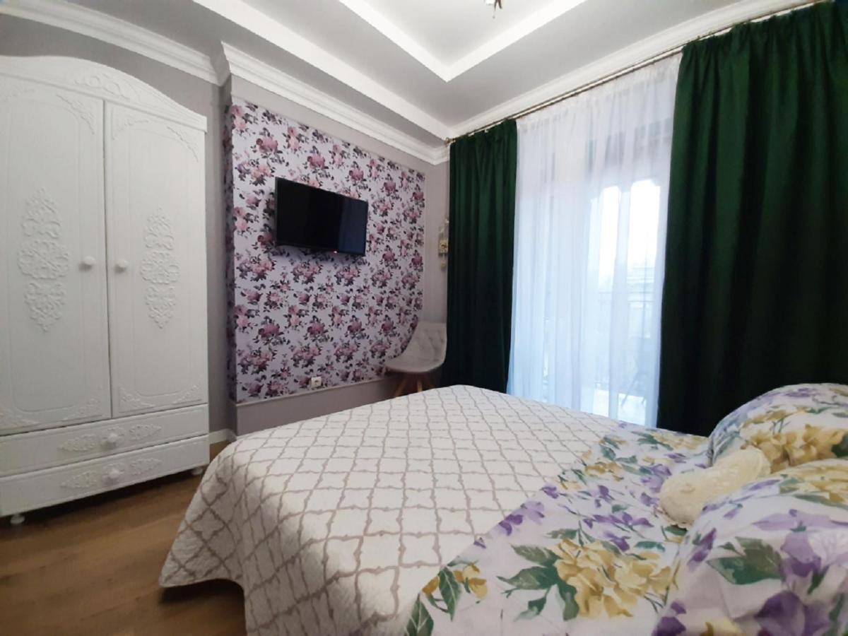 2 Bdr Apartment Near Gorky Park, Center Carcóvia Exterior foto
